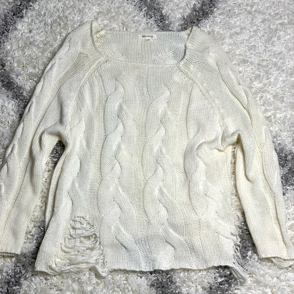 Cream off the shoulder sweater. Never worn. Good condition. Size small/medium.